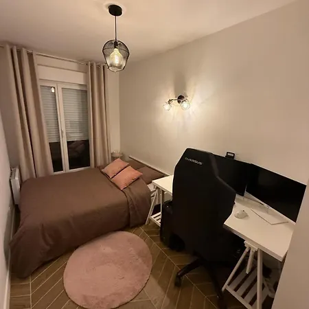 60 M2 5 Personnes A 10 Min De Paris 2 Proche Toutes Commodites Appartement *